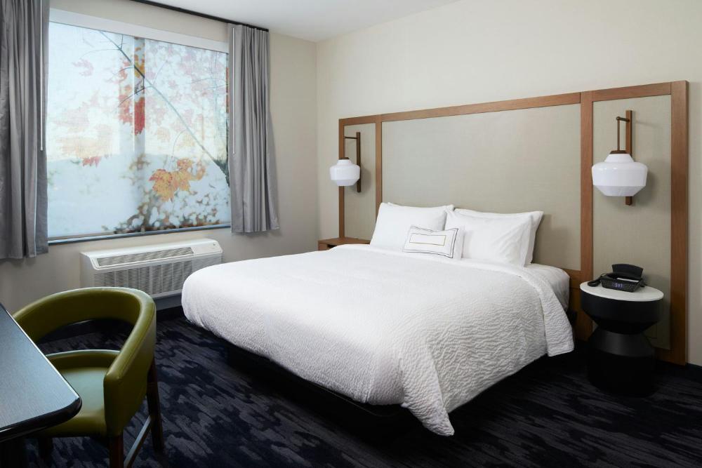 King Room - Hearing Accessible interior