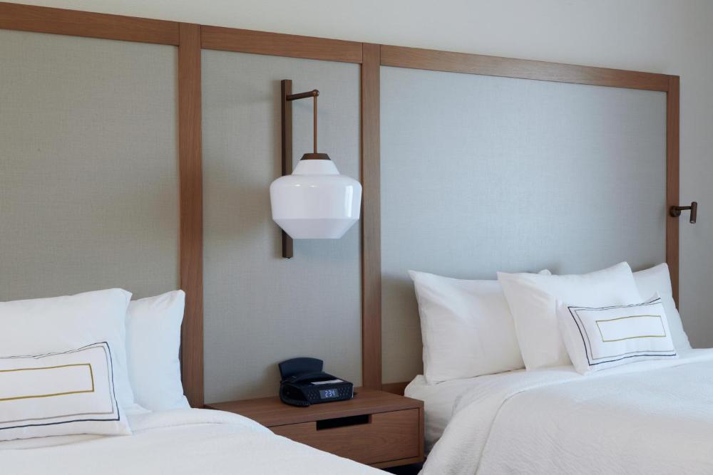 Guest room, 2 Queen interior